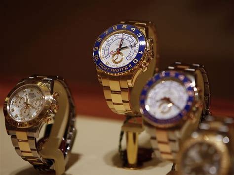 record rush to buy rolex is over|rolex watch sales down.